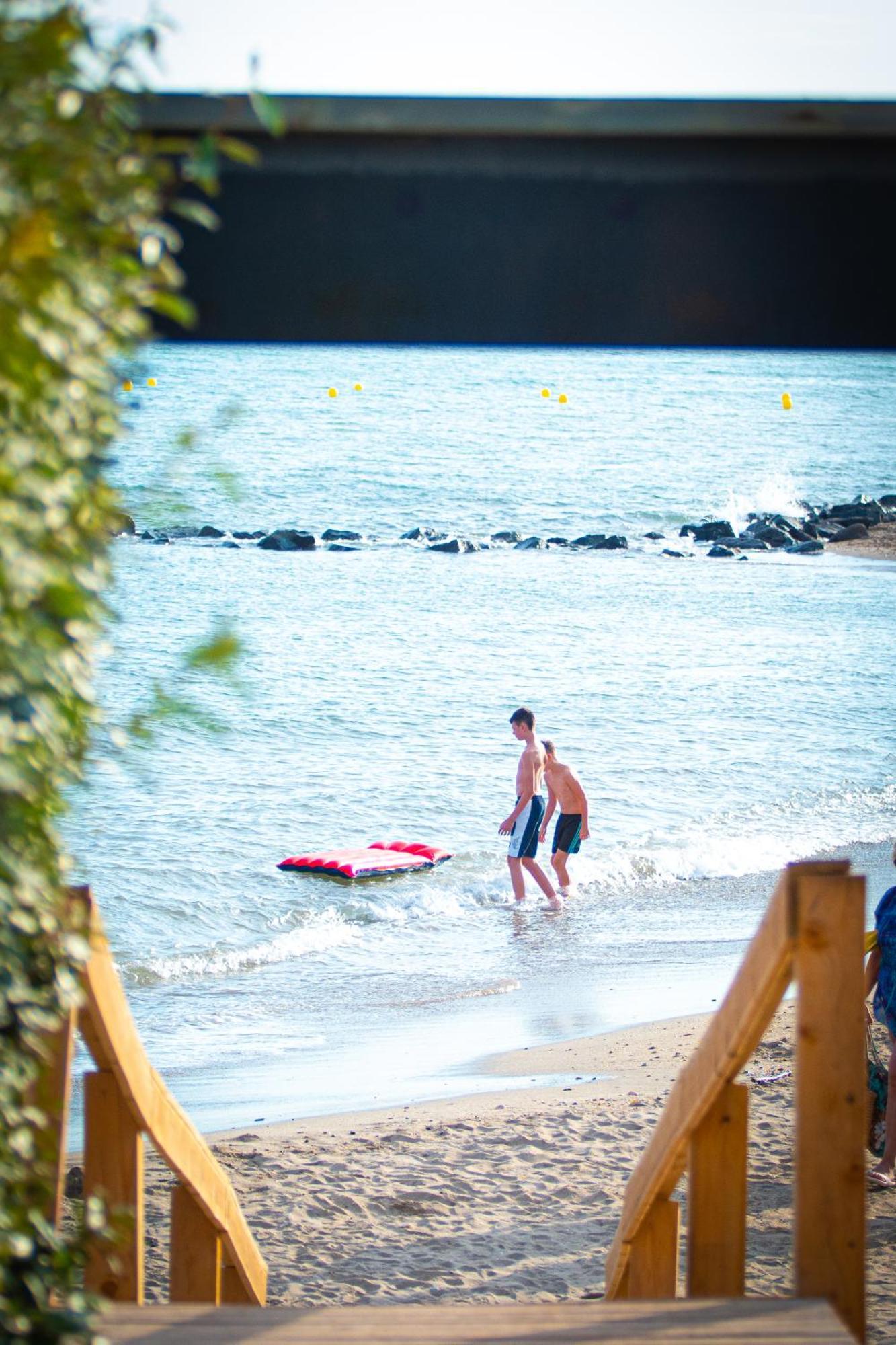 Camping Le Roucan West Виас Экстерьер фото