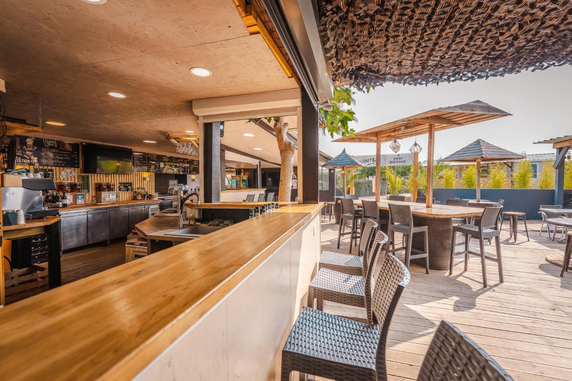Camping Le Roucan West Виас Экстерьер фото